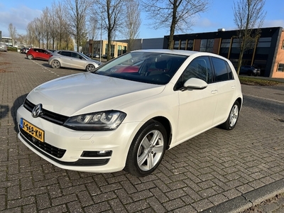 Volkswagen Golf Benzine