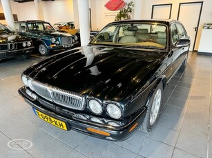 Daimler Super V8 - ONLINE AUCTION