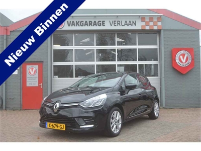 Renault Clio limited nav. 12 mnd gar.