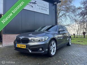 BMW 1-serie 118d Sport, M Sport, Strakke auto