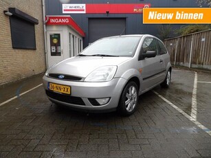 Ford Fiesta 1.4 Ghia - airco afgeleverd met nieuwe apk!