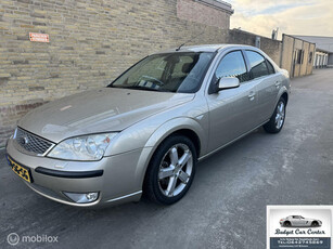 Ford Mondeo 1.8-16V Ambiente