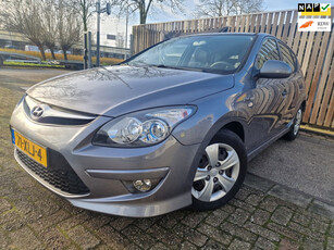 Hyundai I30 1.4i i-Drive Cool/2e eigenaar/nap/airco/apk/trekhaak/rijd schakelt perfect/inruilen is mogelijk