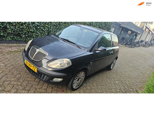 Lancia Ypsilon 1.4-16V Platino leuke opknapper 2mnd apk