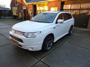 Mitsubishi Outlander 2.0 PHEV Instyle+