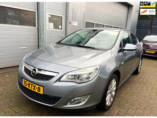 Opel Astra 1.6 Cosmo 2010-Leder-Navi-Clima-Cruise-Trekhaak