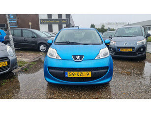 Peugeot 107 1.0-12V XR????€1599,-????