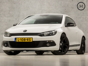 Volkswagen Scirocco 1.4 TSI Sportline Highline 161Pk Automaat (YOUNGTIMER, NAVIGATIE, CLIMATE, XENON, GETINT GLAS, LEDER/ALCANTARA, SPORTSTOELEN, PARKEERSENSOREN, LM VELGEN, BLUETOOTH, NIEUWSTAAT)