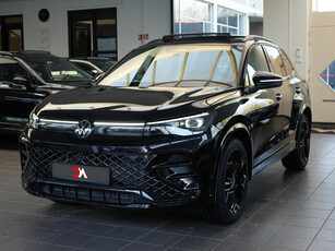 Volkswagen Tiguan 1.5 eTSI R-Line Black Edition Full Options/Nieuw/Pano/Head/up/Trekhaak!!