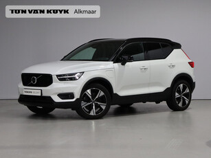 Volvo XC40 T5 Plug-in hybrid Plus Dark / Leder / Stoel+stuur+achterbankverwarming / Full LED koplampen / Camera achter / Privacy glass