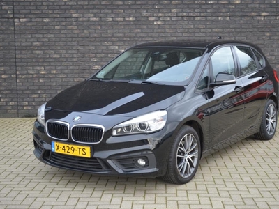 BMW 2-SERIE Active Tourer 220i High Executive | Automaat | Panoramadak | Cruise controle | Stoelverwarming | Trekhaak afneembaar