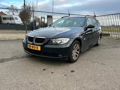 BMW 3-serie Touring 318i