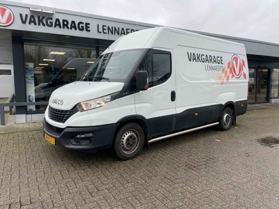 Iveco Daily 35S12V 2.3 352 L2H2 Airco, 3500 kg trekgewicht3 zitpl, sidebars, bluetooth