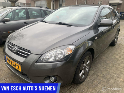 Kia cee'd 1.4 CVVT Seven 209.DKM AIRCO NAVIGATIE 3-DRS TREKHAAK