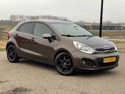 Kia Rio 1.2 CVVT Super Pack Start/Stop/Xenon/Led/Clima/Cruise/pdc/Nap/Boekjes