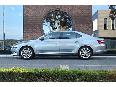 Škoda Superb 1.8 TSI Style Business Achteruitrijcamera