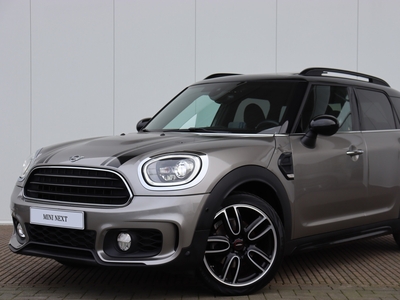 MINI COUNTRYMAN Cooper Aut. JCW trim + Serious Business / Clima / Navi / Pano Dak / Comfort Access / Achteruitrijcamera / PDC / Elektr. Achterklep / 19'' LM / Harman Kardon / Active Cruise /