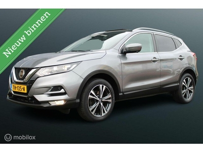 Nissan Qashqai 1.2 N-Connecta, Panoramadak, Trekhaak, Navi