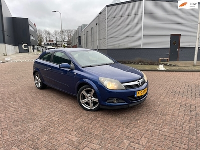 Opel Astra Benzine