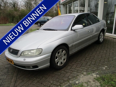 Opel Omega 2.2i-16V Elegance Automaat! (bj 2001)