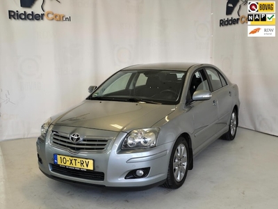 Toyota Avensis Benzine