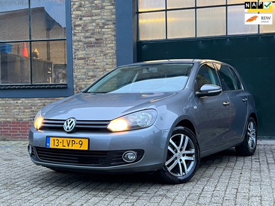 Volkswagen Golf 1.2 TSI Tour | Cruise + Clima Nu voor €4.999,-!!!