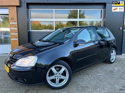 Volkswagen Golf 1.4 TSI TrendlineAirco4 nieuwe banden