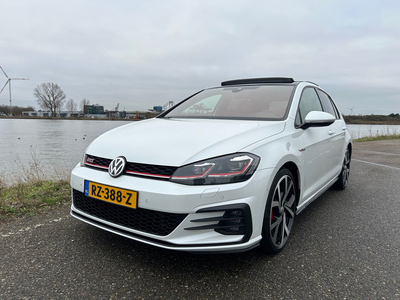 Volkswagen Golf 2.0 TSI GTI Performance