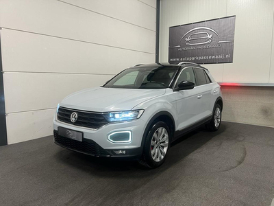 Volkswagen T-Roc 1.5 TSI Sport Pano, Adaptive Cruise Control, Virtual Cockpit, Apple Carplay, Stoelverwarming, Lane-Assist