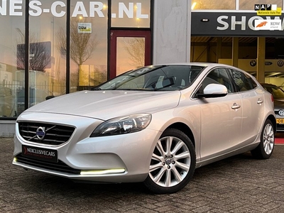 Volvo V40 1.6 T3 Momentum 150PK 1ste Eigenaar, Adaptive