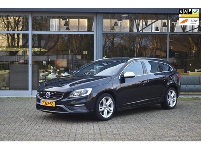 Volvo V60 2.4 D6 AWD Hybride R-Design Camera Harman Kardon