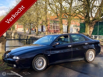 Alfa Romeo 166 - 3.0 V6 HANDSCHAKELING! -NW DISTR. - BEURT.