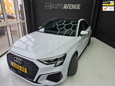 Audi A3 Limousine 35 TFSI S Line | 1e eigenaar | PANO | B&O audio | Alcantara