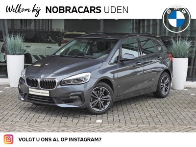 BMW 2-SERIE Active Tourer 218i Executive Sport Line Automaat / Sportstoelen / LED / Head-Up / Navigatie Plus / PDC achter / Cruise Control