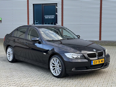 BMW 3-serie 318i High Executive