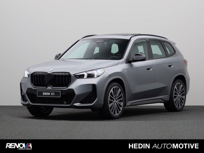 BMW X1 23i xDrive M-Sport | BMW Head-Up Display | DAB-Tuner | Harman-Kardon Sound System | Sportstoelen Voor | Stuurwielrand Verwarmd | Comfort Access |