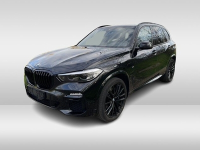 BMW X5 xDrive45e High Executive M-Sport Black Edition, Lucht vering,