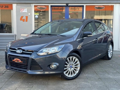 Ford Focus 1.6 TI-VCT First Edition Airco Cruise Leder LM Trekhaak Dealer Onderhouden