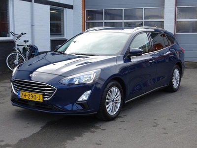 Ford FOCUS Wagon 1.0 EcoBoost Titanium Business Navigatie, licht metalen velgen, cruise controle, automatische airco, parkeersensoren voor en achter, enz.