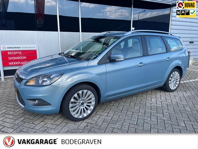 FORD FOCUS Wagon 1.8 Limited / leer / navigatie