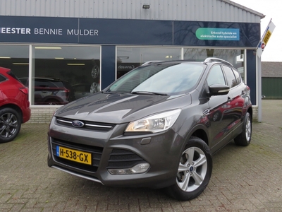 FORD KUGA 1.5 EcoBoost 150 PK / NAVI / TREKHAAK