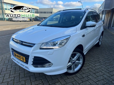 Ford Kuga 1.5 Titanium Styling Pack 4WD Afneembare trekhaak Panoramadak pdc