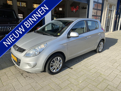 Hyundai i20 1.4i Dynamic XL AIRCO/NIEUWE APK