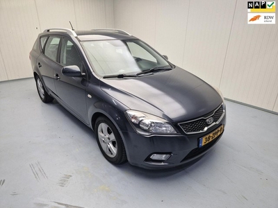 Kia Cee'd Sporty Wagon 1.4 CVVT Navigator Plus Pack Navi