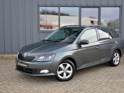 Škoda Fabia Combi 1.2 TSI 90pk JOY * Airco * Cruise * Bluetooth * Mistlichten * Multifunctioneel stuur * Trekhaak * El. ramen * Zeer nette auto * Geheel Skoda onderhouden * Nieuwe onderhoudsbeurt