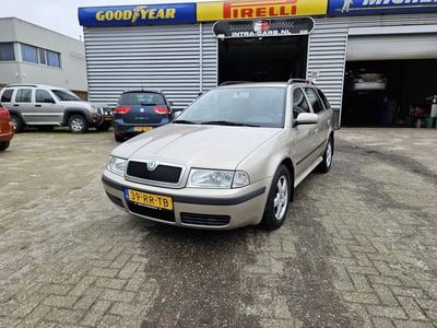 Škoda Octavia Combi 1.6 Démarrage Goed rijdende en nette ruime gezinsauto,Clima,Electr pakket, Nieuwe apk bij aflevering.