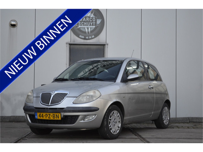 Lancia Ypsilon 1.4-16V Argento