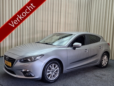 MAZDA 3 2.0 TS+ *Stoelverwarming* Apple-Carplay / RVM / Xenon / Navigatie / Trekhaak / ECC Clima / Cruise Control / 16'' LMV