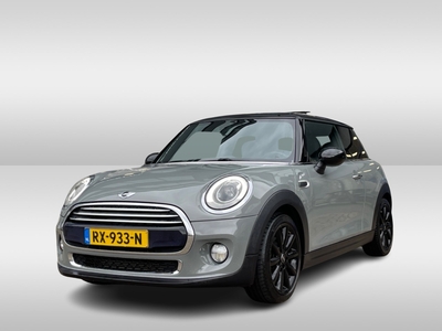 MINI MINI Cooper 1.5 Chili Serious Business / Panoramadak / Leder / Navigatie / Parkeerhulp achter / Stoelverwarming / Cruise Control