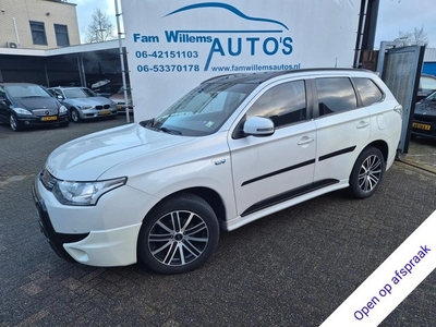 Mitsubishi Outlander 2.0 PHEV Business Edition (bj 2014)